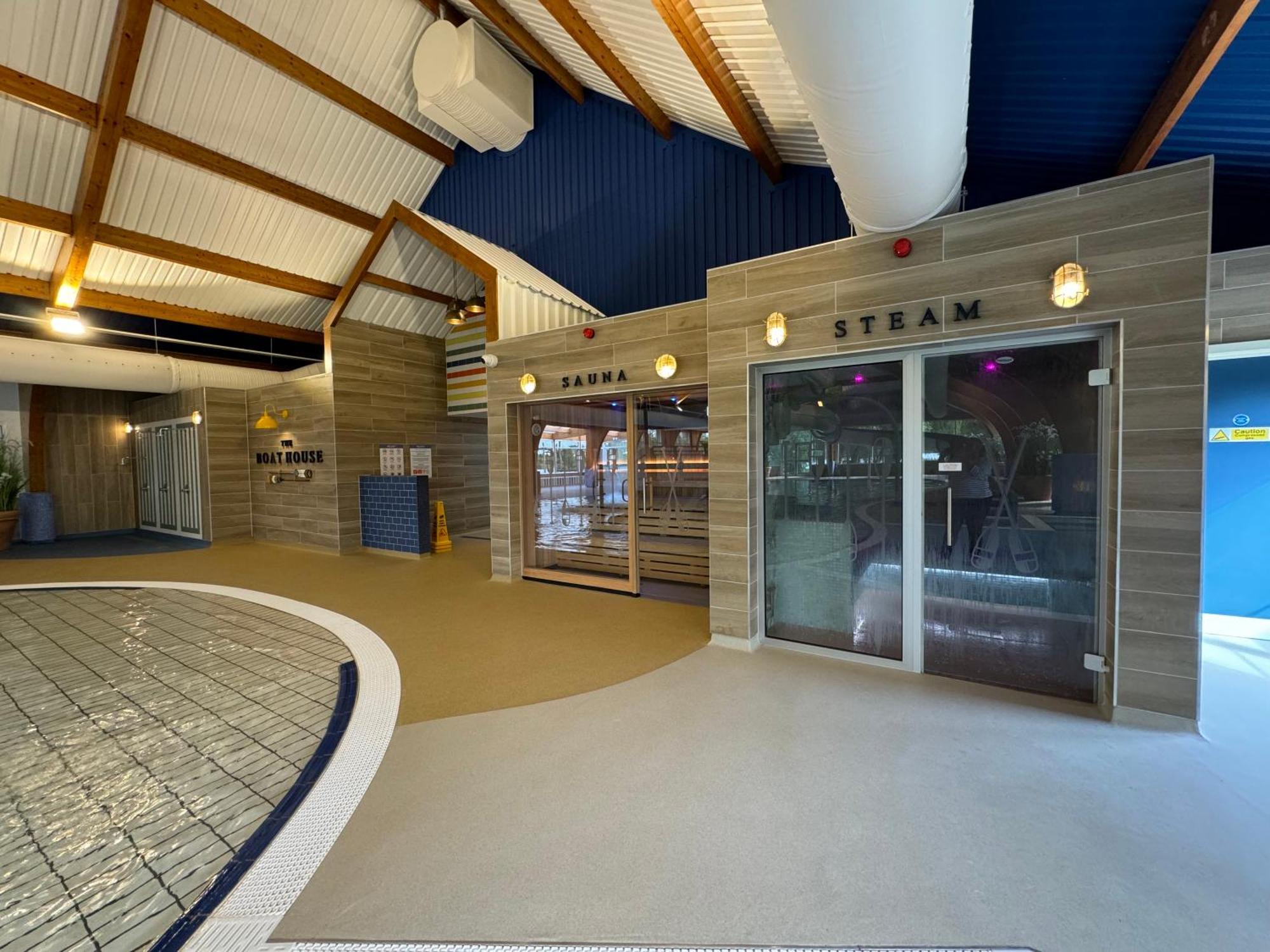 Dragonfly Lodge South Cerney Exterior foto